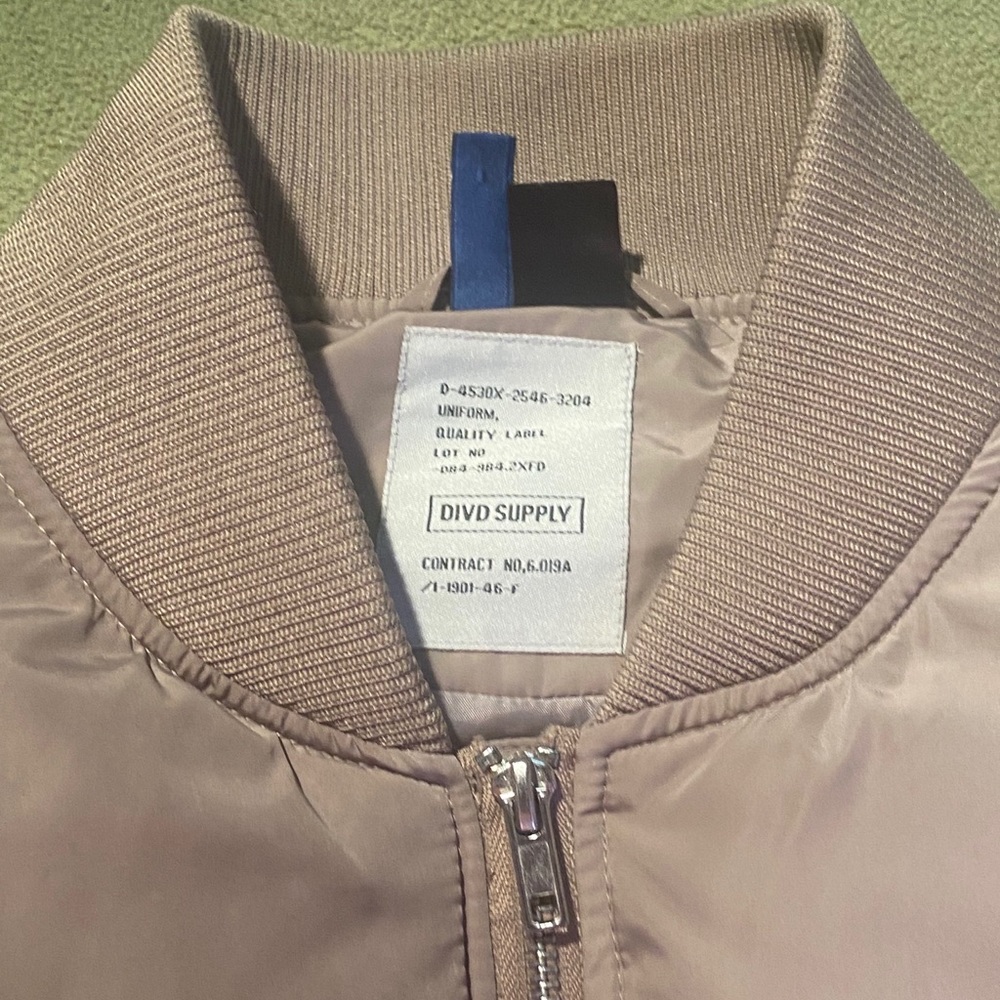 Tan jacket - Picture 5 of 6